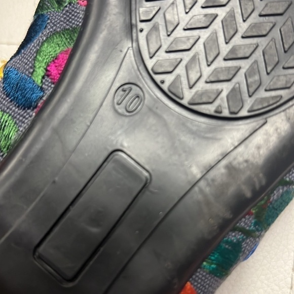The root collective size 10 multicolor floral flats, not worn - Picture 5 of 6